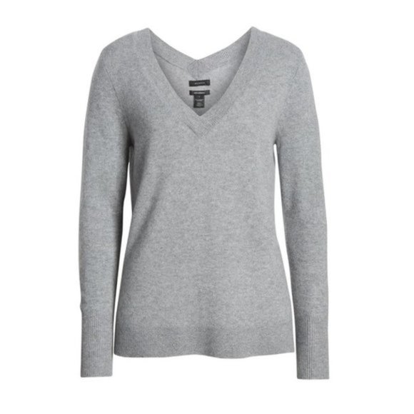 Halogen V-Neck Cashmere Sweater - Picture 3 of 8